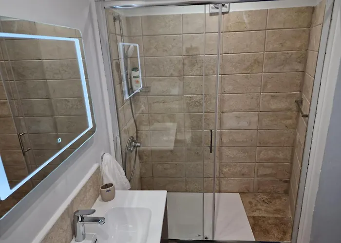 The Courtyard Apartamento Limassol